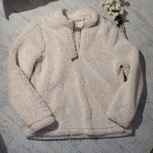 Cozy quarter zip with pockets. Medium